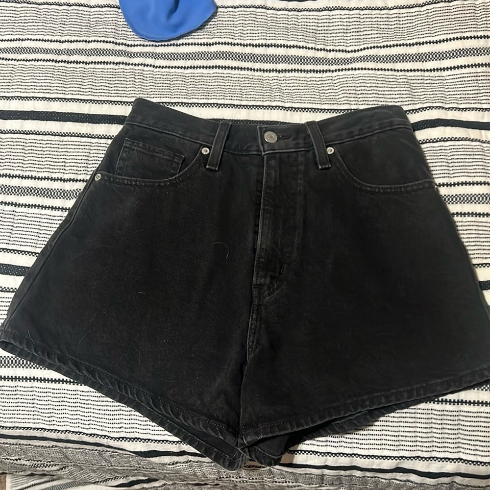Levi High Waisted Mom Short